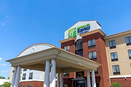 Holiday Inn Express & Suites - New Philadelphia Southwest By IHG