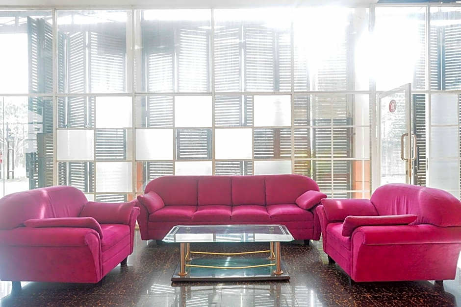 RedDoorz near Majapahit Semarang 2