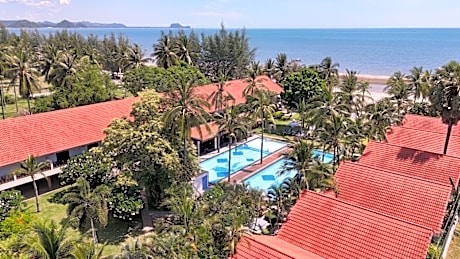 Dolphin Bay Beach Resort