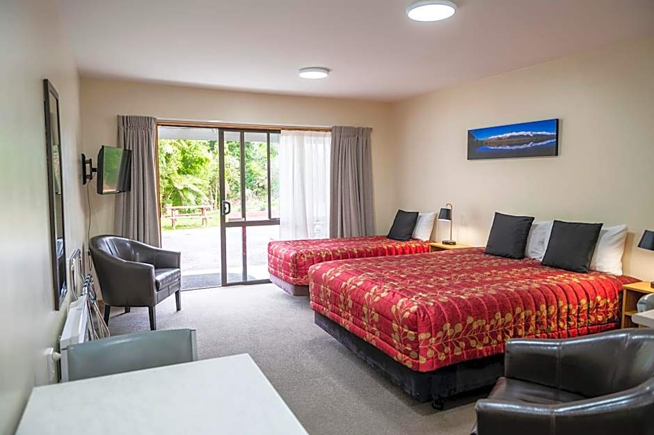 ASURE Aspiring Court Motel