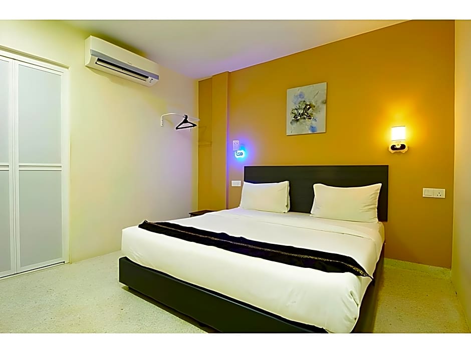 M S Hotel, Tengku Kelana KTM Klang