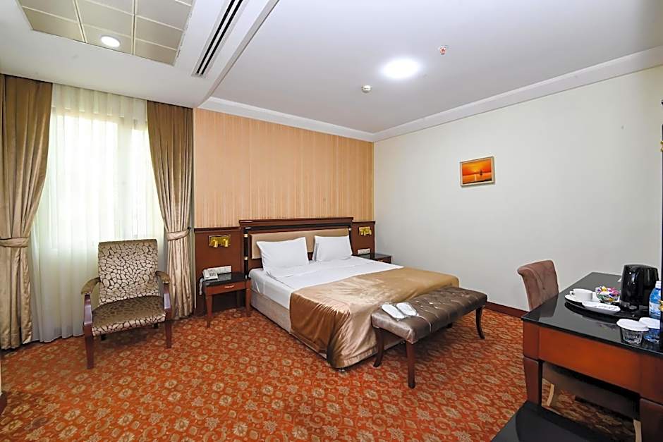 Atropat Old City Hotel