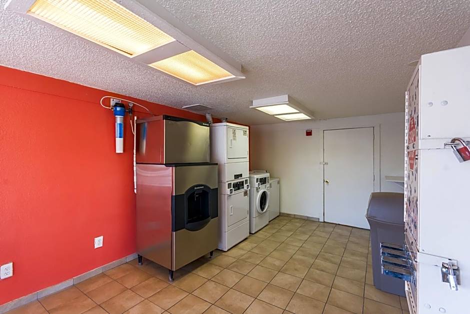 Travelodge by Wyndham Essington / Philadelphia Airport