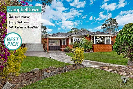 CAMPBELLTOWN HOLIDAY HOME 3 BED + FREE PARKING NCA039
