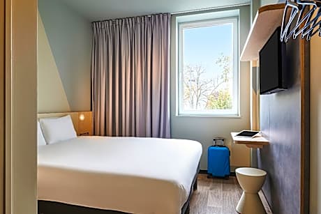 SMART Room with 1 double bed