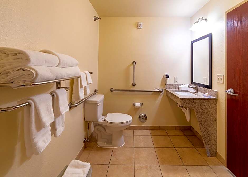 Cobblestone Inn and Suites - Eaton