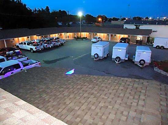 Budget Inn