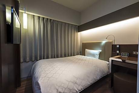 Renovated Single Room - Non-Smoking