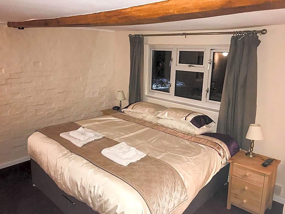 The Pear Tree Inn