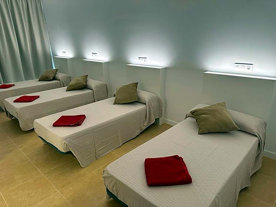 Albergue O Pedrón Hostel & Rooms