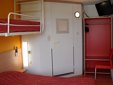 3 Single Beds
