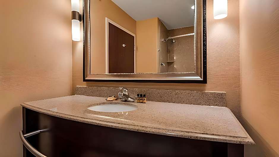 Best Western Plus Midland Suites