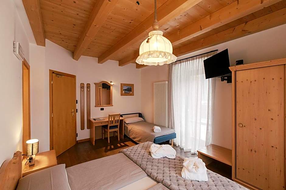 Al Bivio - Hotel & Apartments