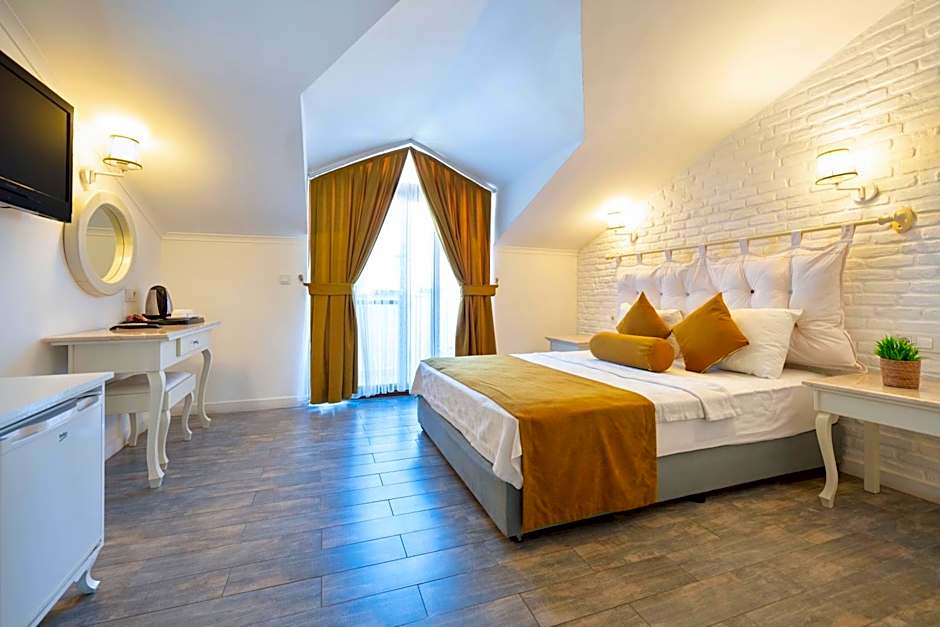 Ata Lagoon Beach Hotel