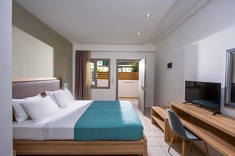 Thania Seaside Smotel - Adults Only