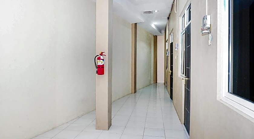 OYO 1217 Candi Residence