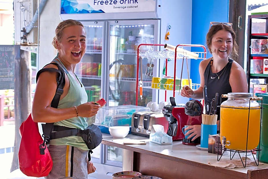 The Funky Monkey Hostel - 18 to 40 years old only