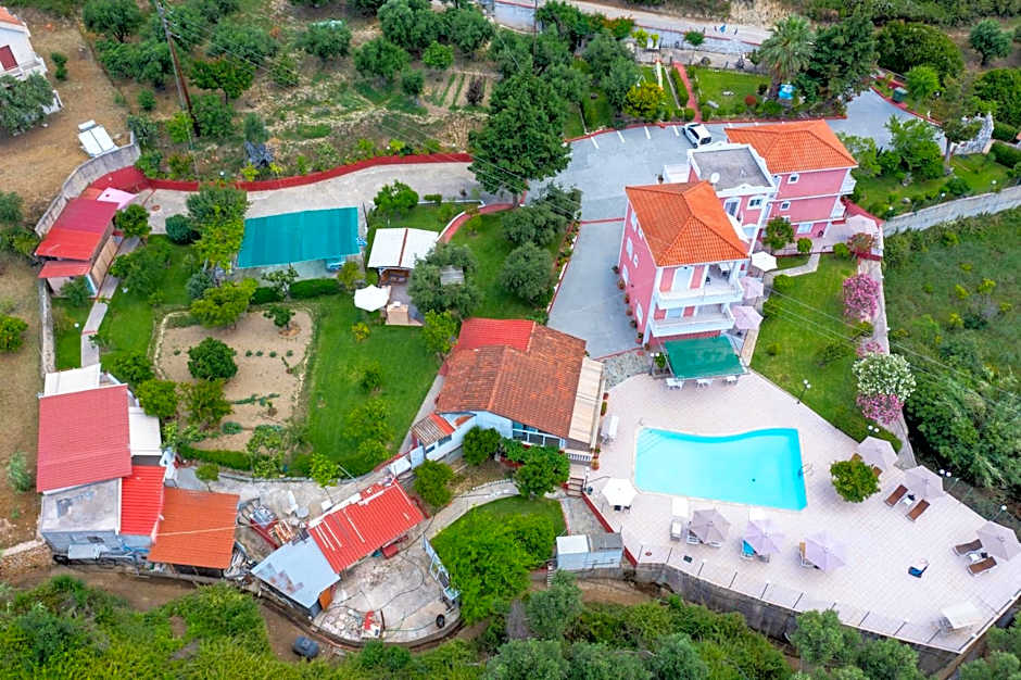 Amazona Apartments and Studios