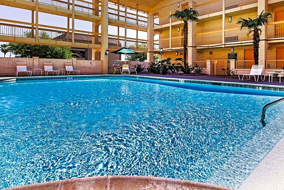 Travelodge by Wyndham Houston Cy-Fair