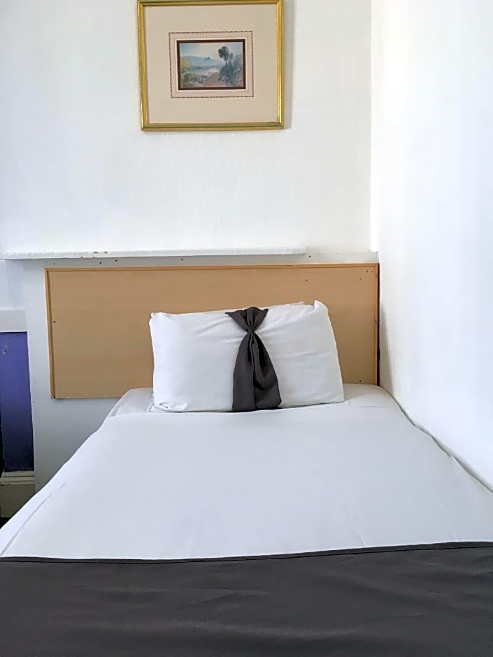 Clapham South Belvedere Hotel