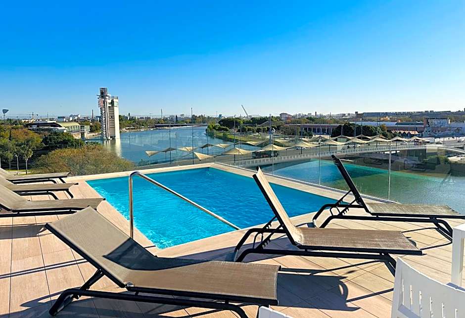 Ribera De Triana Hotel