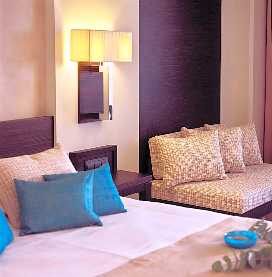 Photo 1 of 5 of Guestroom, Land View
