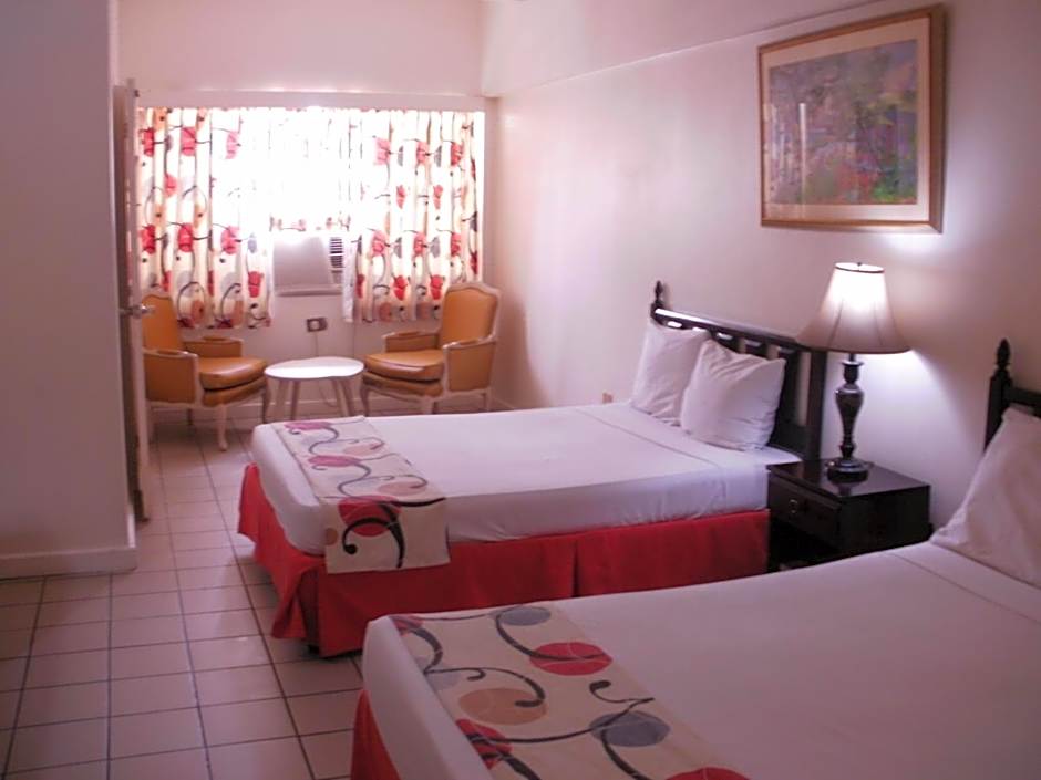 Pineapple Court Hotel