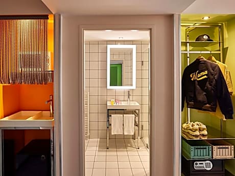 Medium Mama Twin Room