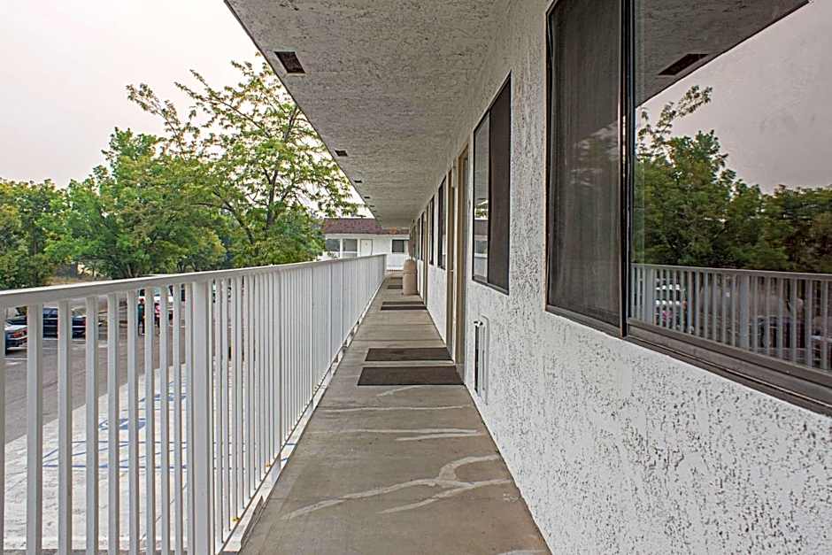 Motel 6-Kalispell, MT