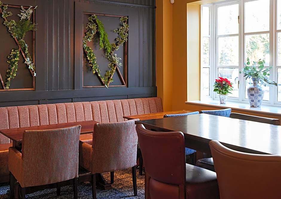 The Quays by Greene King Inns