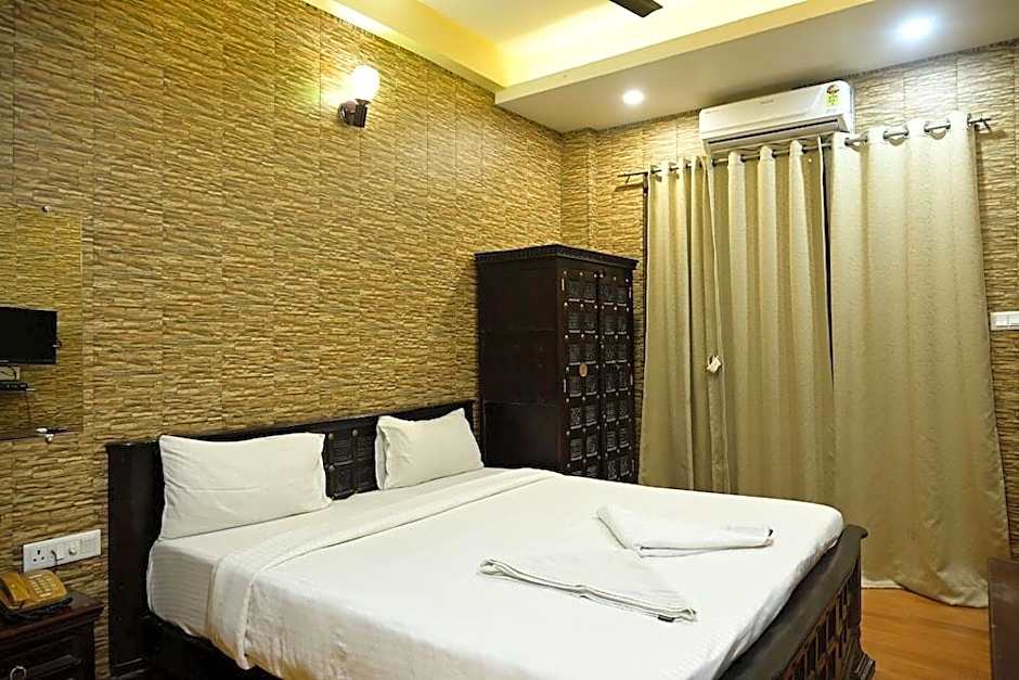 Hotel Ganga Monastery