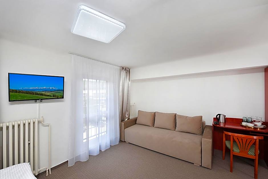 APLEND Hotel Lujza Major