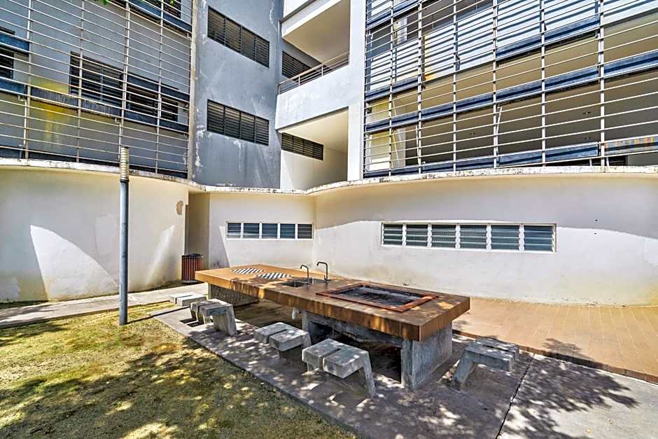 Puchong Skypod Residence, 1-5 pax with Balcony Unit, Walking Distance to IOI Mall, 10min Drive to Sunway