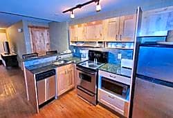 Hotel Canoe and Suites