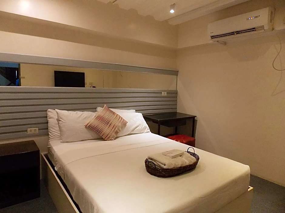 Hometown Hotel Bacolod