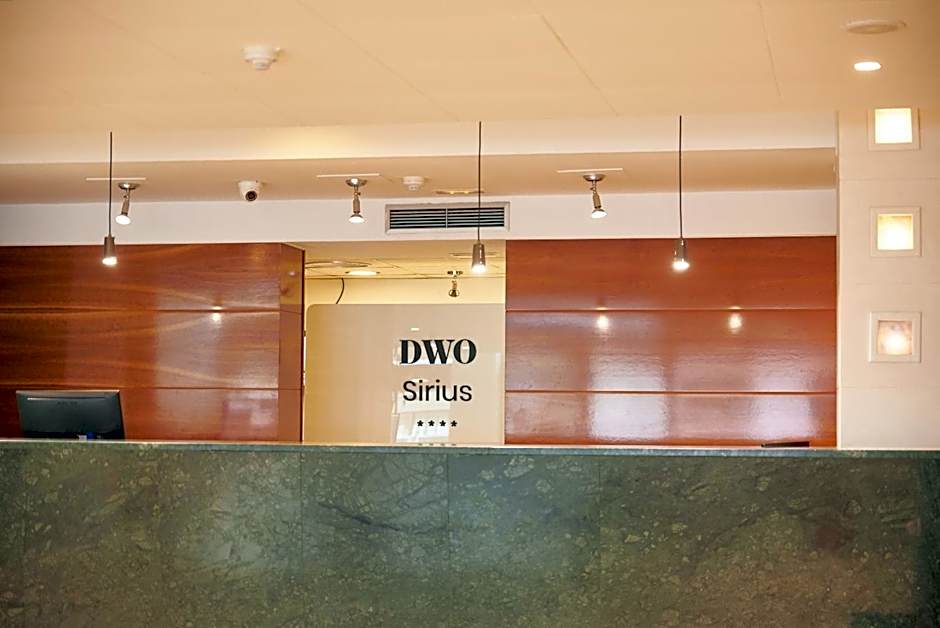 DWO Sirius - Adults Only