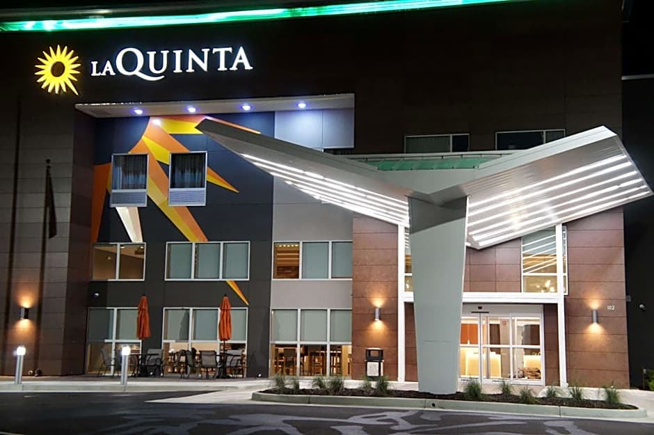 La Quinta Inn & Suites by Wyndham Perry