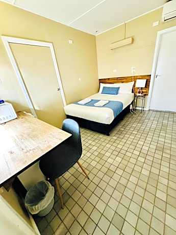 Budget Double Room - Pet Friendly