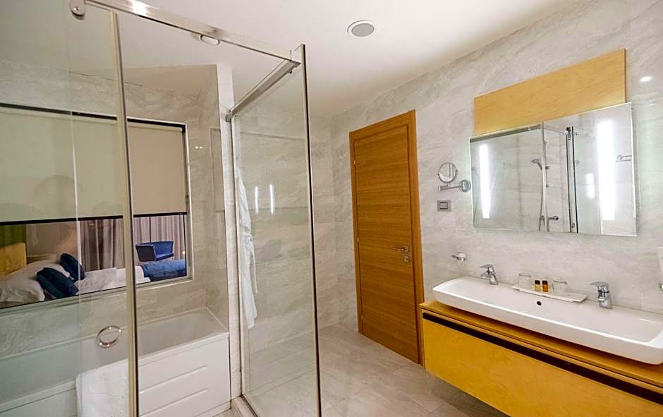 Best Western Premier Ark Hotel