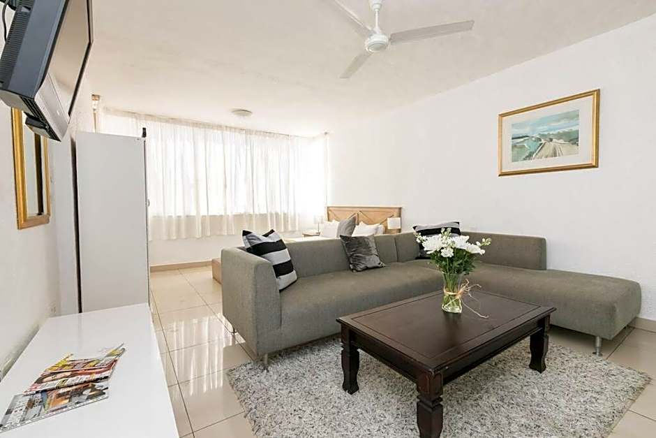 Inn & Out Sandton Park