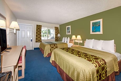 2 Queen Beds Non-Smoking