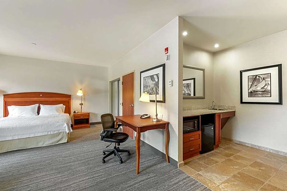Hampton Inn By Hilton & Suites Mystic
