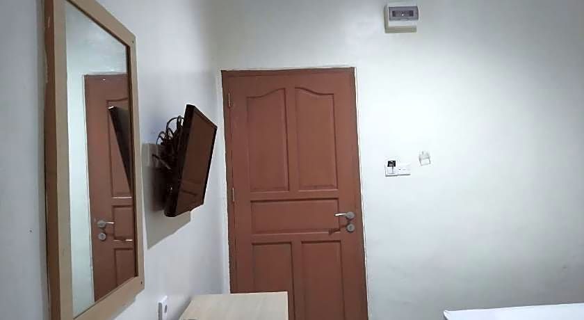 Hotel O Pondok Almirah