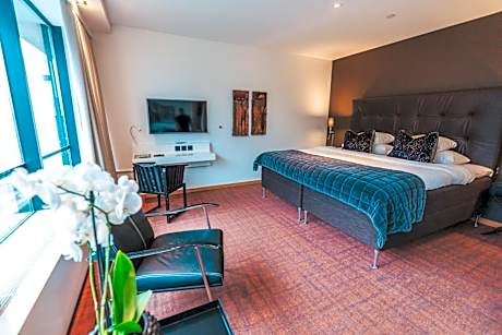 Junior Suite (Excluding entré Pool club)