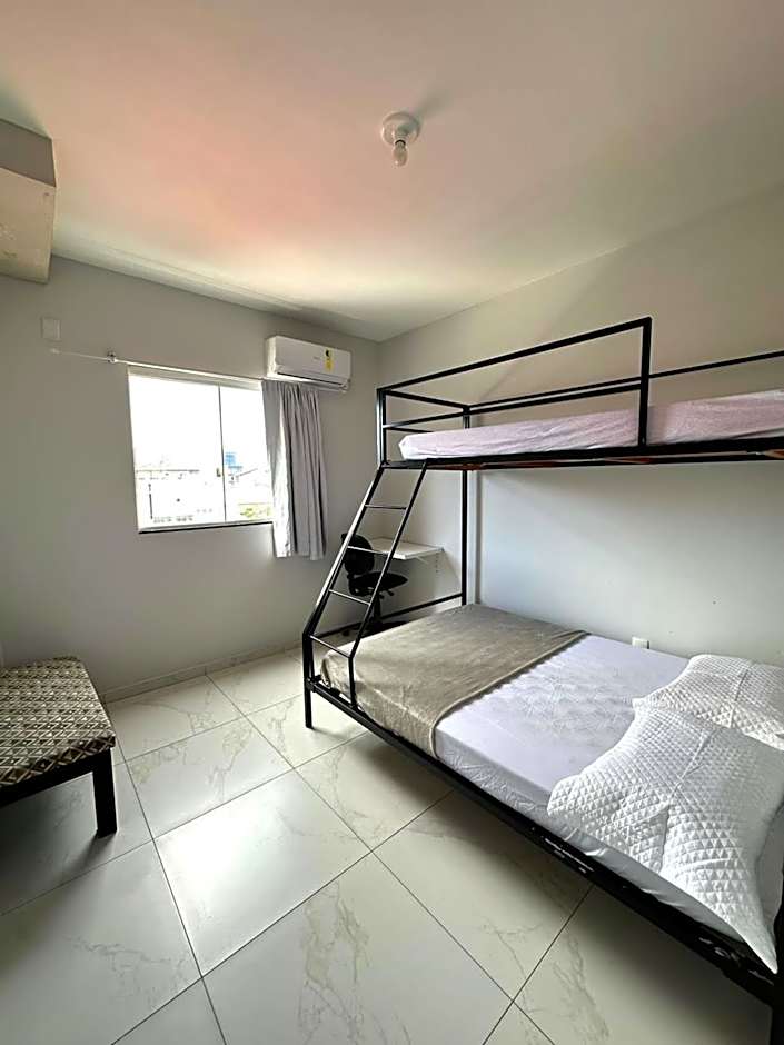 Seu refúgio paradisíaco a apenas 330 metros do mar TUB