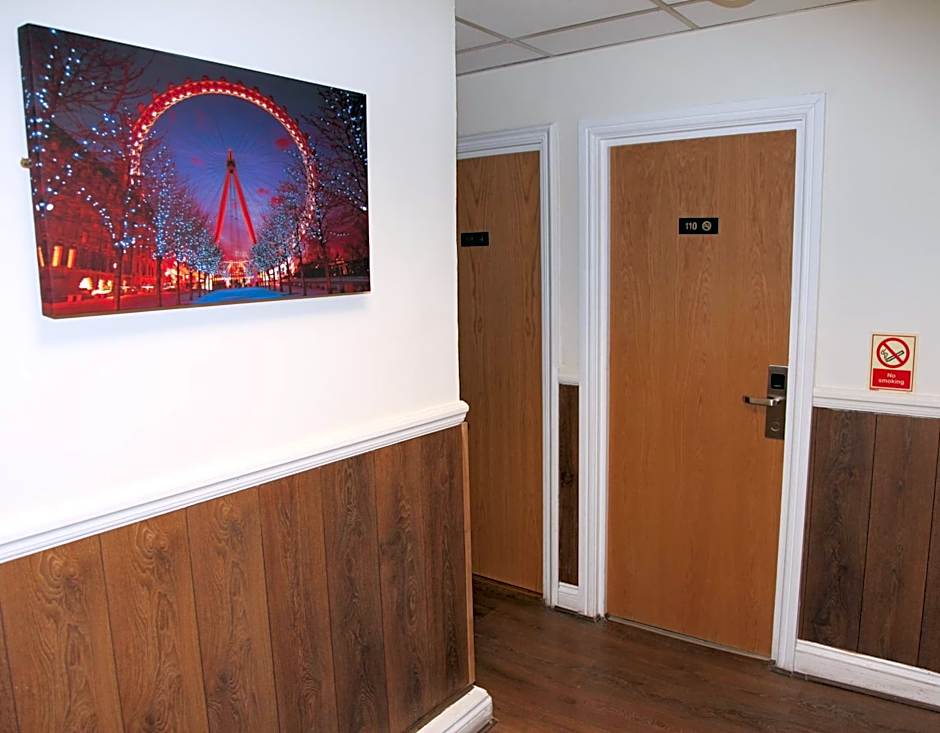 Ascot Hyde Park Hotel