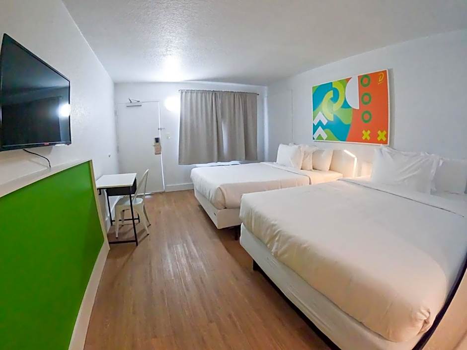 Impeccably cozy hotel room Developer Inn Express