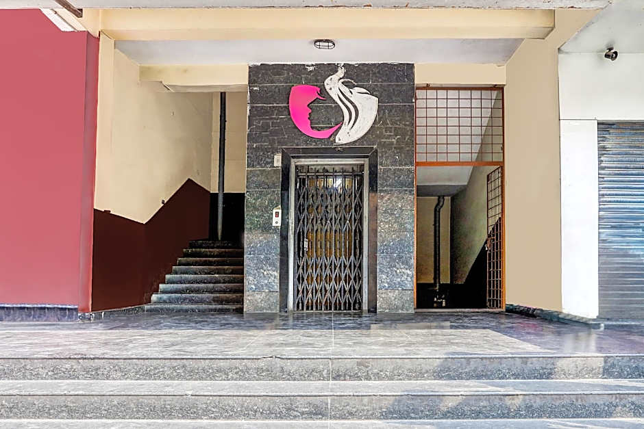 OYO Flagship 76687 Ramoji Kothapet – Hyderabad, 