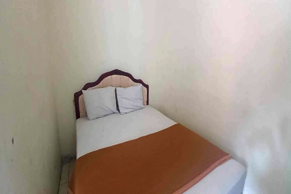 SPOT ON 92434 Puri Kasih Guest House