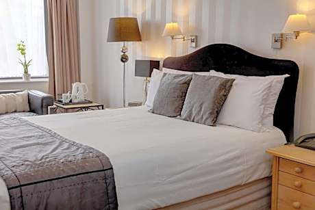 Standard Double Room with Double Bed - Non-Smoking